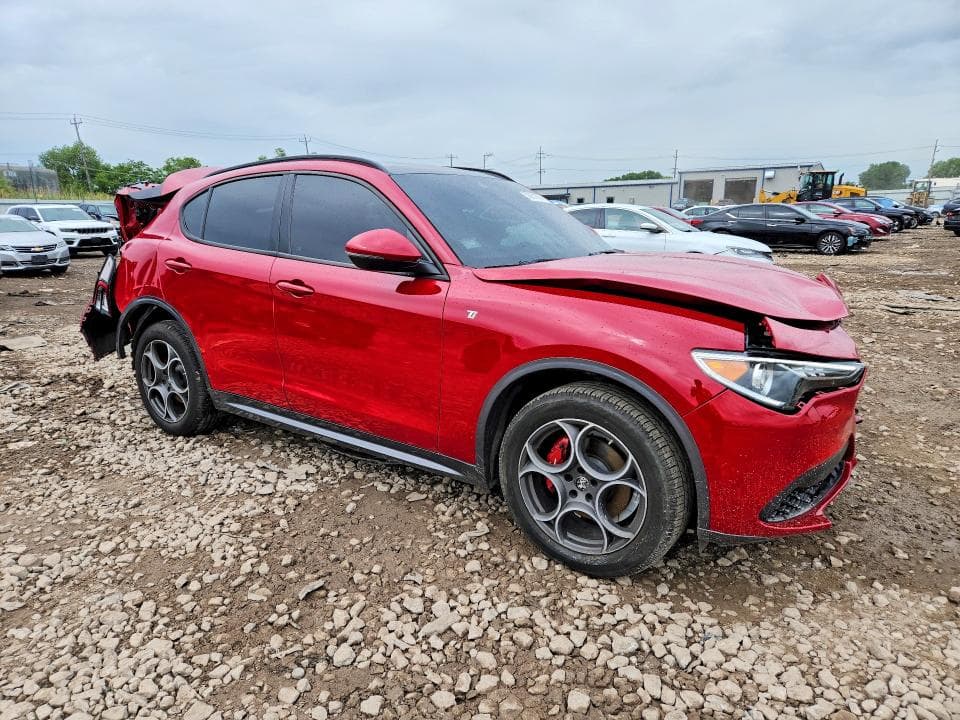 2022 ALFA ROMEO STELVIO TI 4