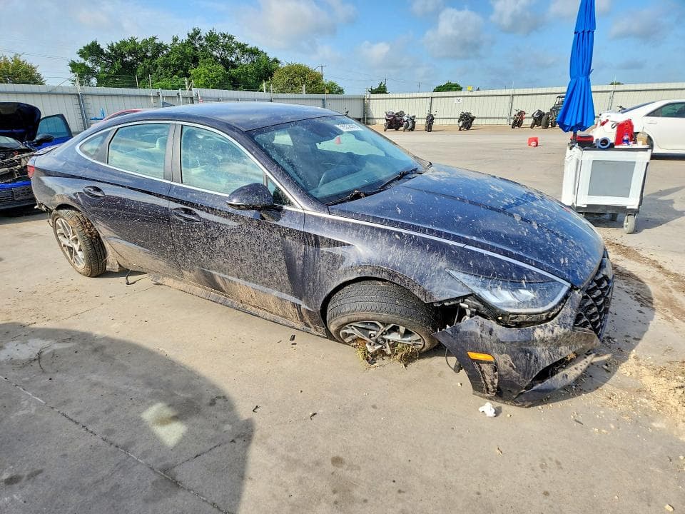 2023 HYUNDAI SONATA SEL 4