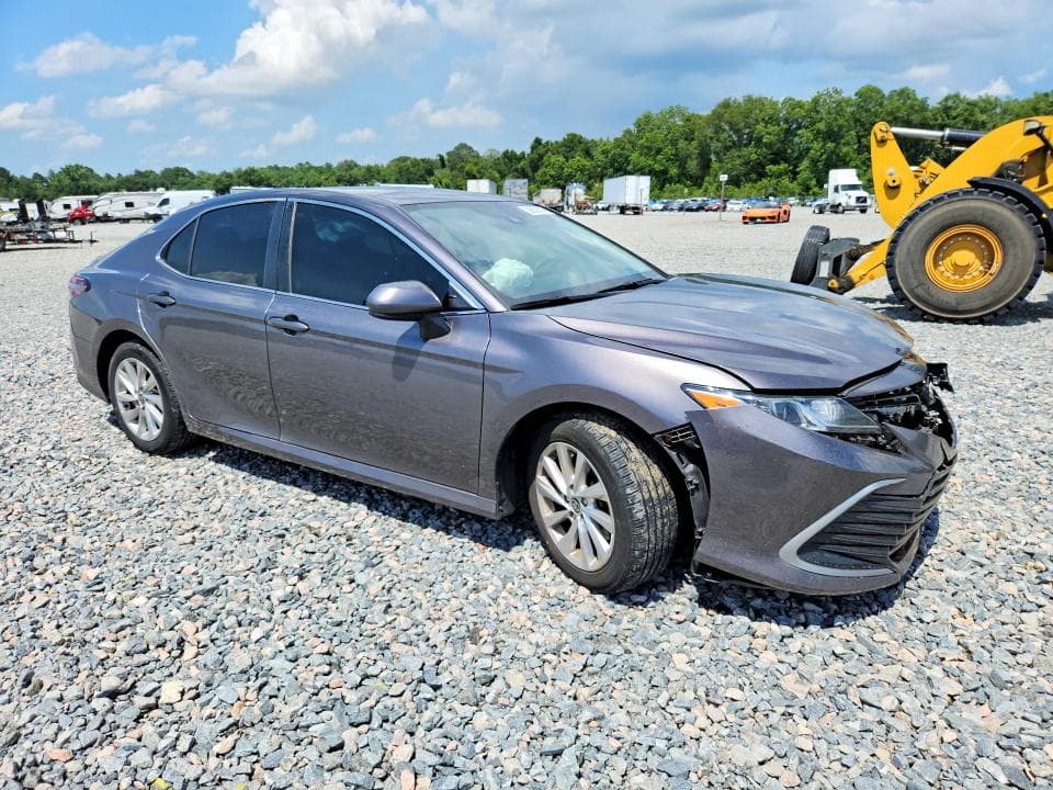2023 TOYOTA CAMRY LE 4