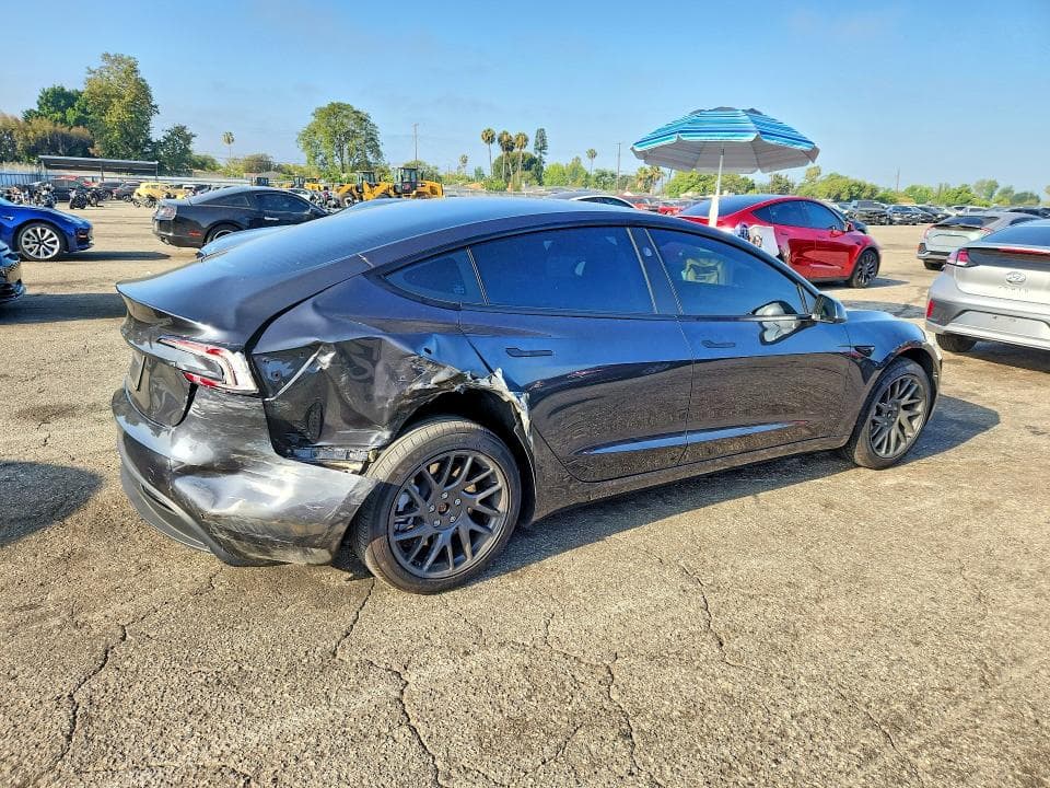 2025 TESLA MODEL 3 3
