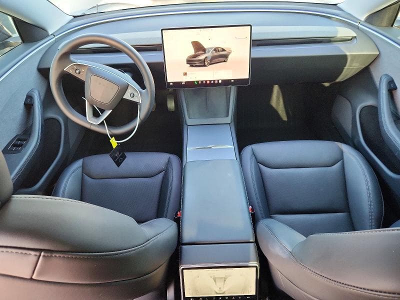 2025 TESLA MODEL 3 8
