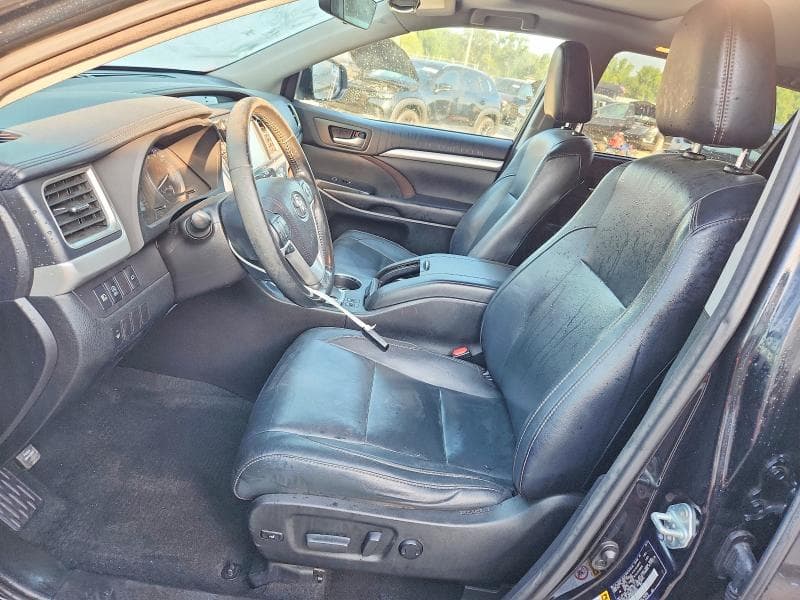 2017 TOYOTA HIGHLANDER XLE 7