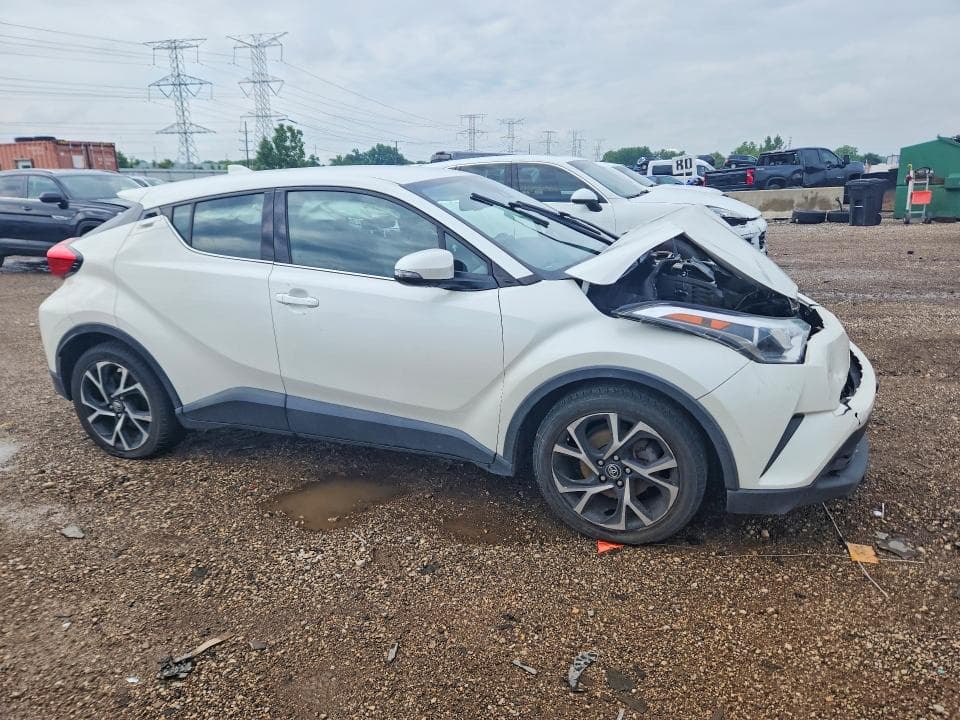 2019 TOYOTA C-HR LIMITED 4