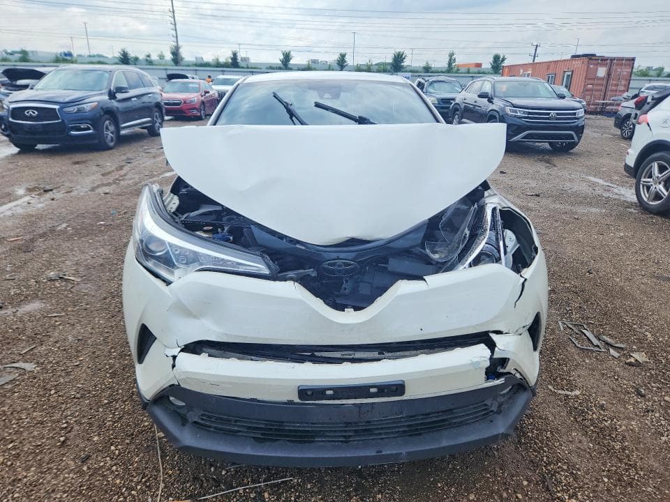 2019 TOYOTA C-HR LIMITED 5