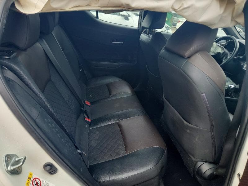 2019 TOYOTA C-HR LIMITED 10