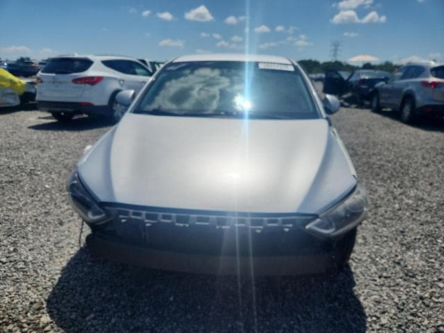 2017 HYUNDAI ELANTRA SE 5
