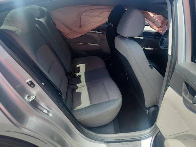 2017 HYUNDAI ELANTRA SE 10