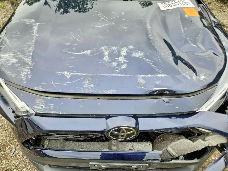2024 TOYOTA RAV4 XLE 12