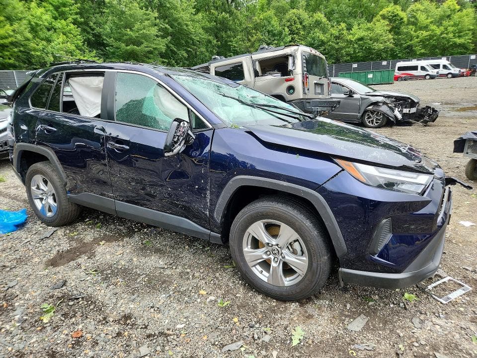 2024 TOYOTA RAV4 XLE 4