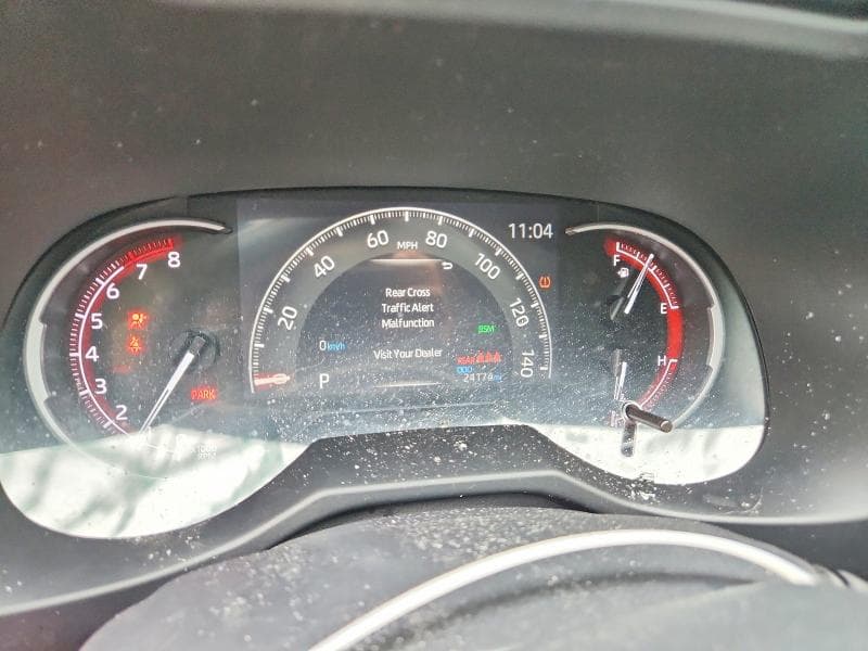 2024 TOYOTA RAV4 XLE 9