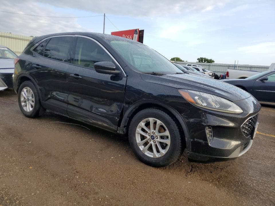 2020 FORD ESCAPE SE 4