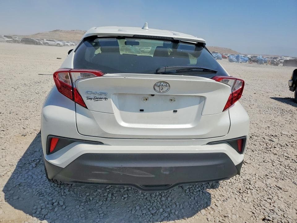 2021 TOYOTA C-HR LE 6