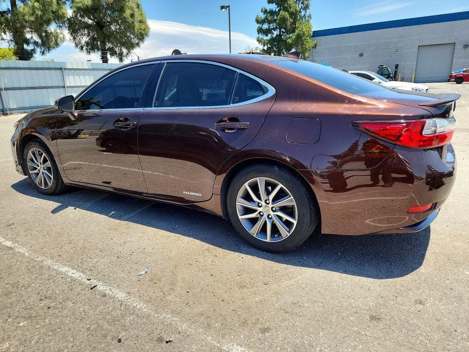 2018 LEXUS ES 300H 2