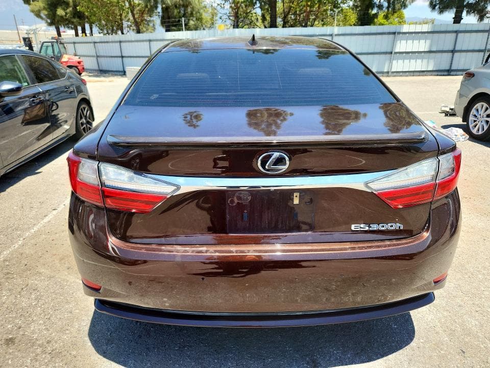 2018 LEXUS ES 300H 6