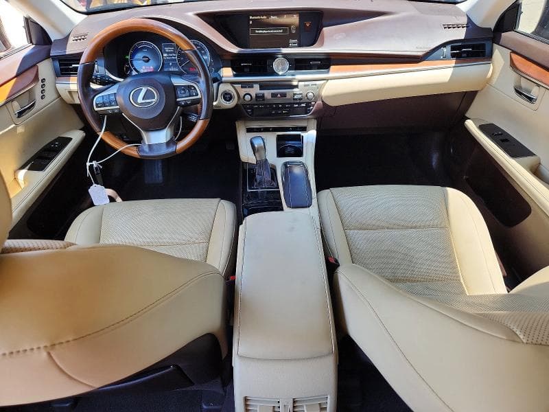 2018 LEXUS ES 300H 8