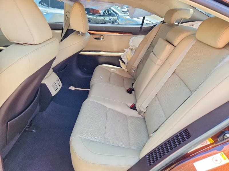 2018 LEXUS ES 300H 10