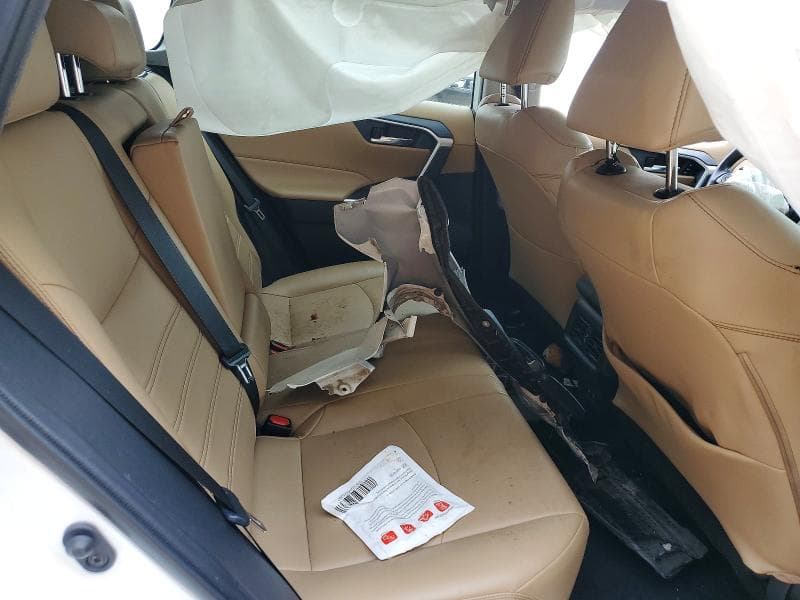 2020 TOYOTA RAV4 XLE PREMIUM 11