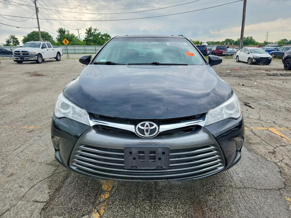 2017 TOYOTA CAMRY XLE 5