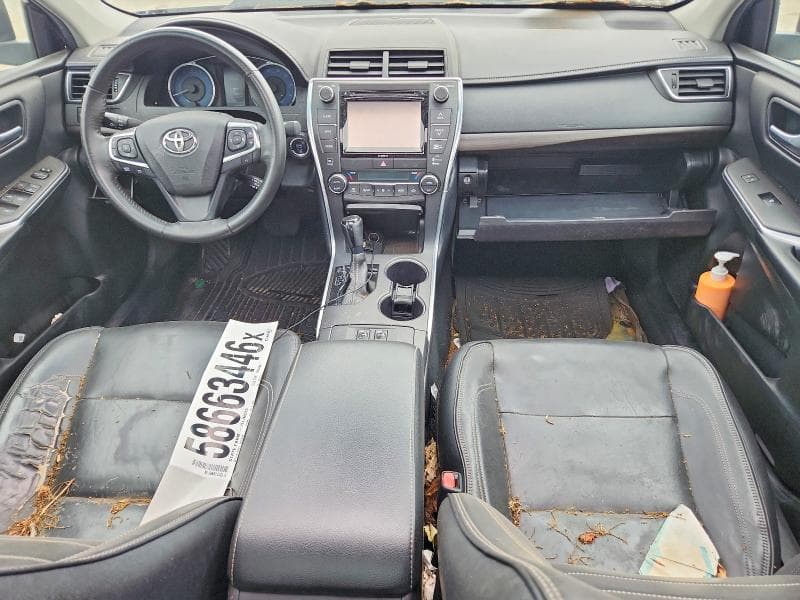 2017 TOYOTA CAMRY XLE 8