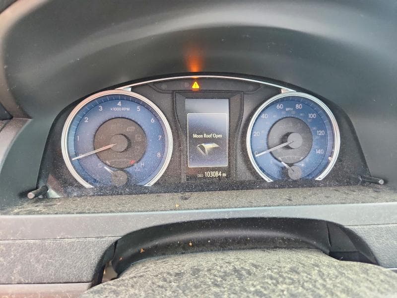 2017 TOYOTA CAMRY XLE 9