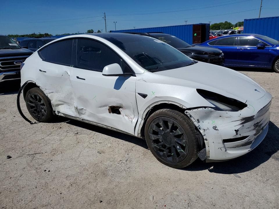 2022 TESLA MODEL Y 4