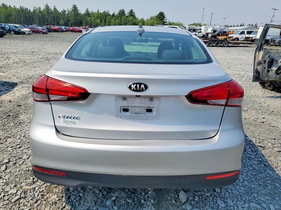 2017 KIA FORTE LX 6