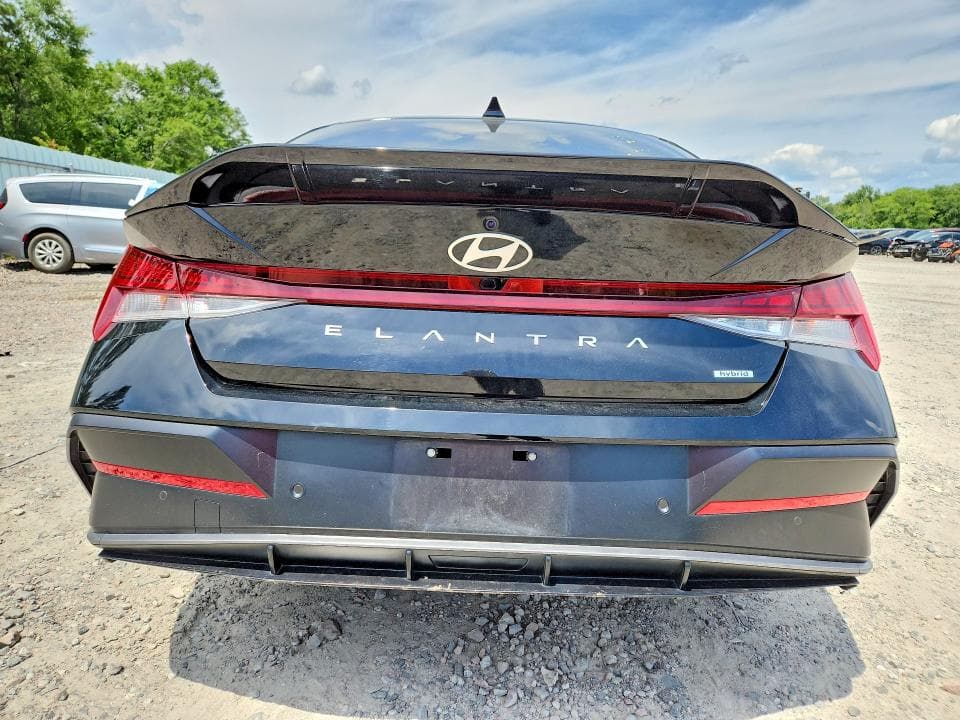 2024 HYUNDAI ELANTRA LIMITED 6