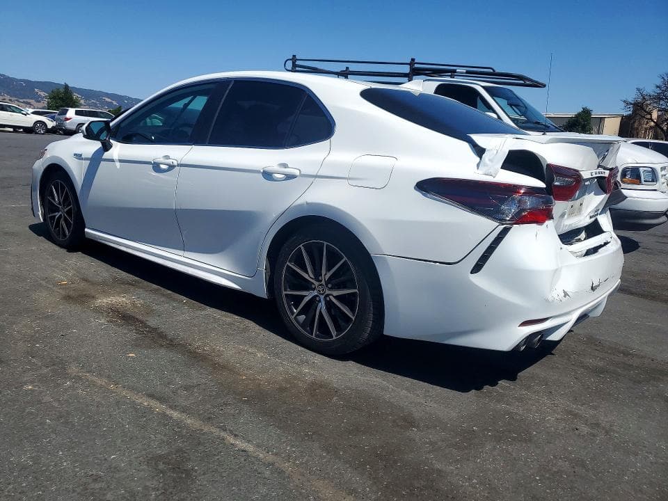 2021 TOYOTA CAMRY SE 2