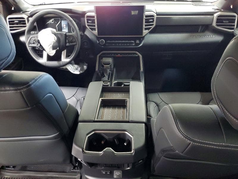 2026 TOYOTA TUNDRA SR5 SR5 8