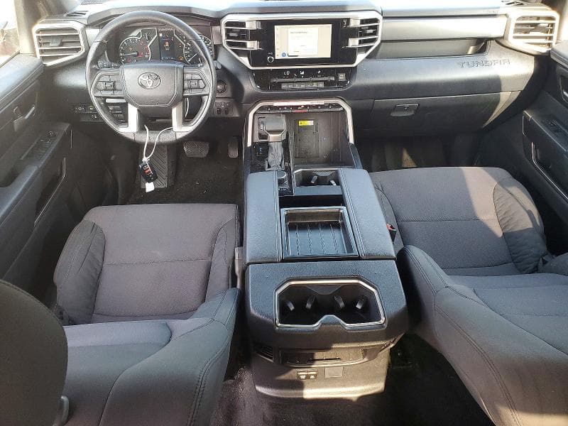 2025 TOYOTA TUNDRA SR5 SR5 8
