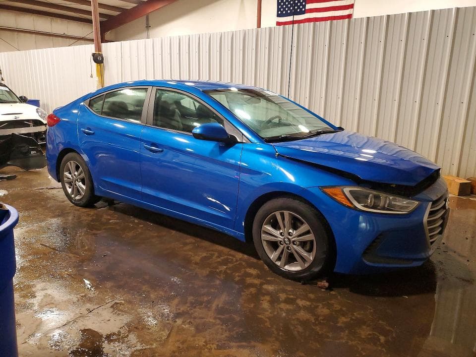 2017 HYUNDAI ELANTRA SE 4