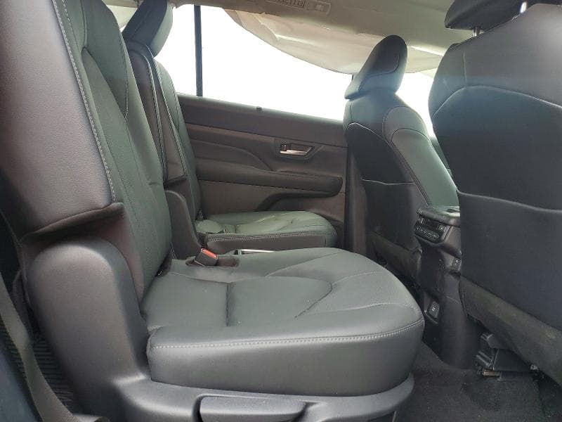 2026 TOYOTA GRAND HIGHLANDER HYBRID LIMITED 11