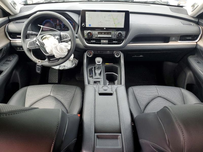 2026 TOYOTA GRAND HIGHLANDER HYBRID LIMITED 8