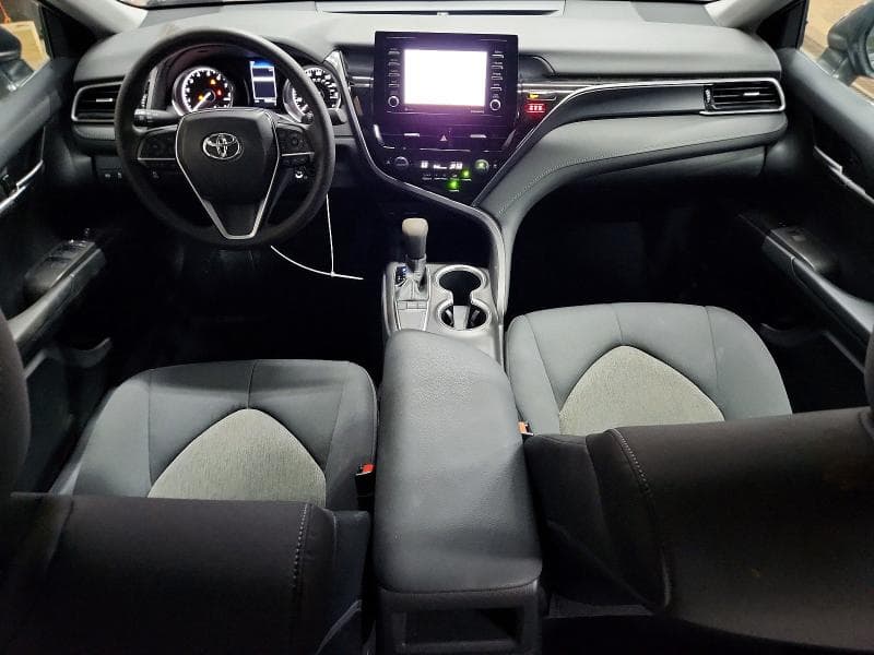 2022 TOYOTA CAMRY LE LE 8