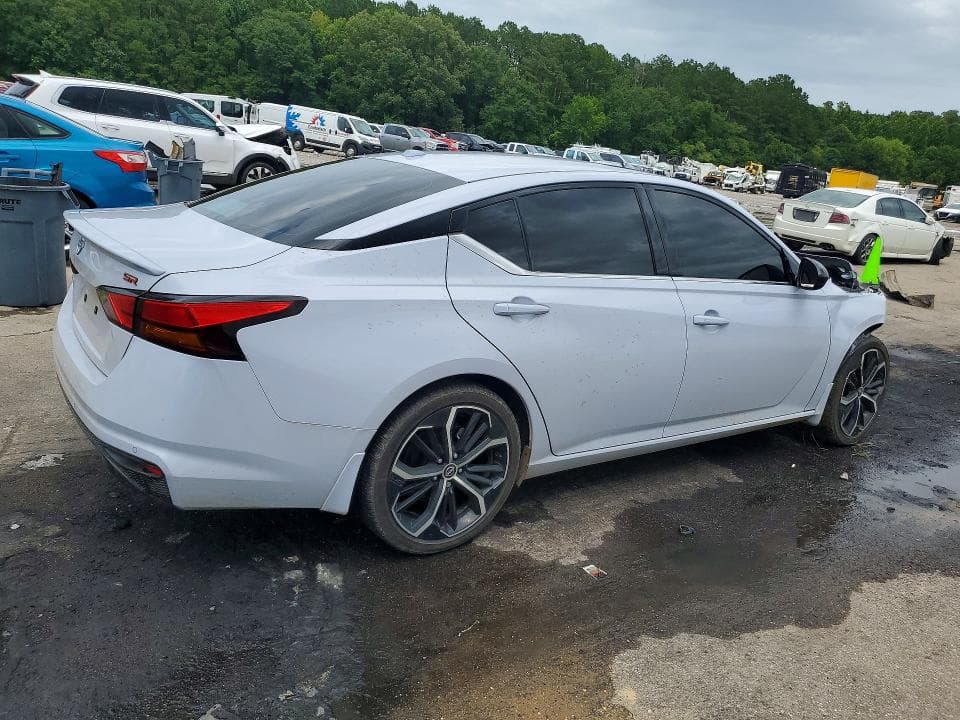 2025 NISSAN ALTIMA SR 3