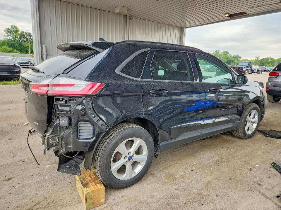 2022 FORD EDGE SE 3