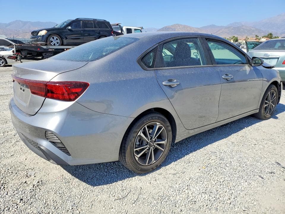 2024 KIA FORTE LXS 3