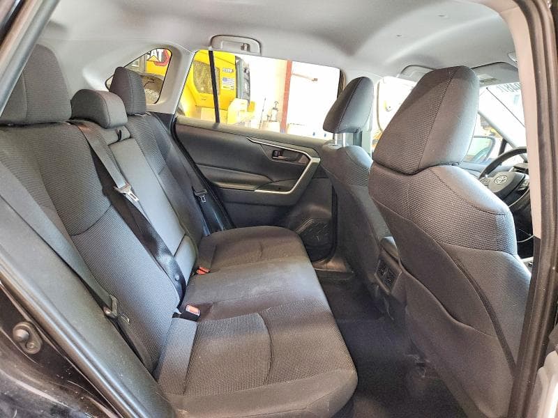 2019 TOYOTA RAV4 LE 11