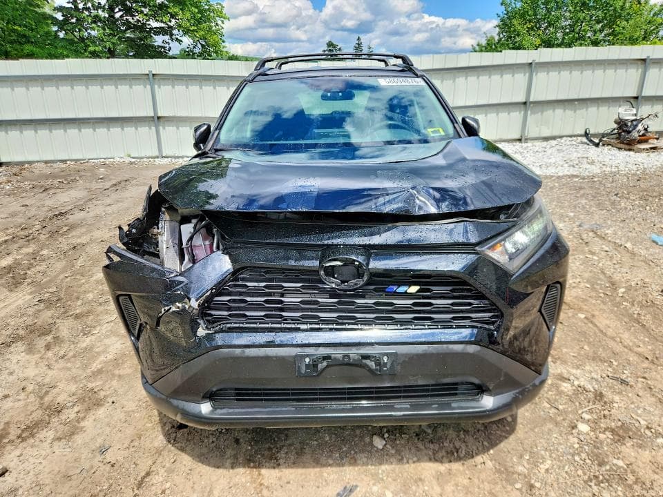 2019 TOYOTA RAV4 LE 5