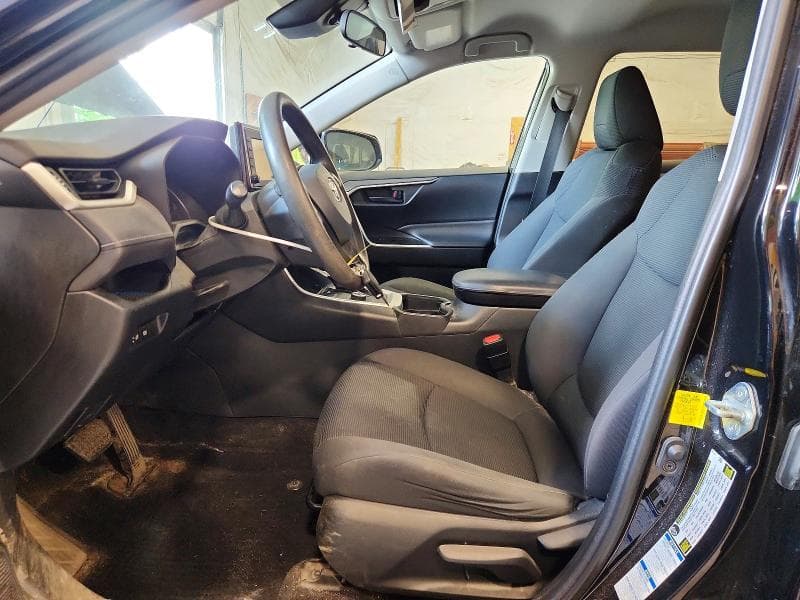 2019 TOYOTA RAV4 LE 7