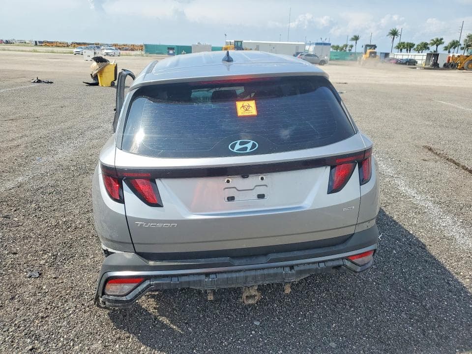2025 HYUNDAI TUCSON SE SE 6