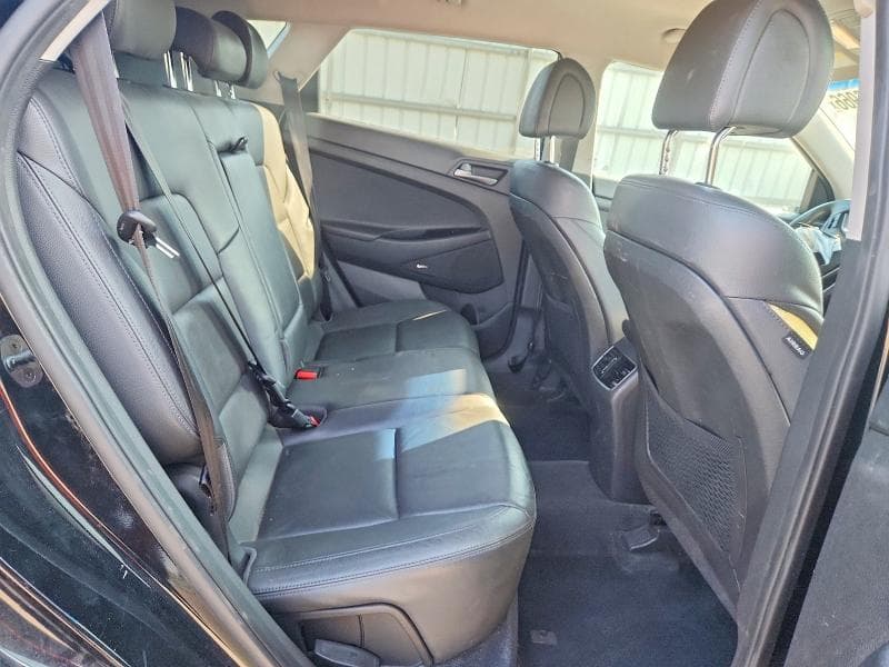 2017 HYUNDAI TUCSON SE PLUS 11