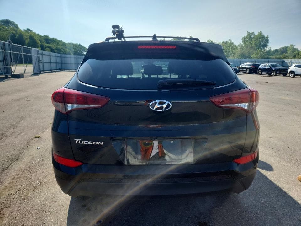 2017 HYUNDAI TUCSON SE PLUS 6