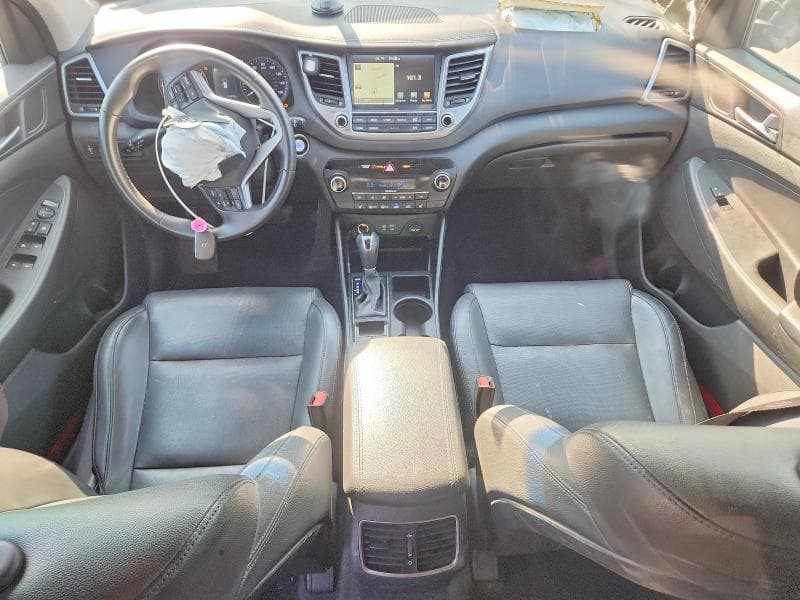 2017 HYUNDAI TUCSON SE PLUS 8