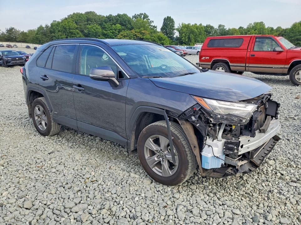 2024 TOYOTA RAV4 HYBRID XLE 4