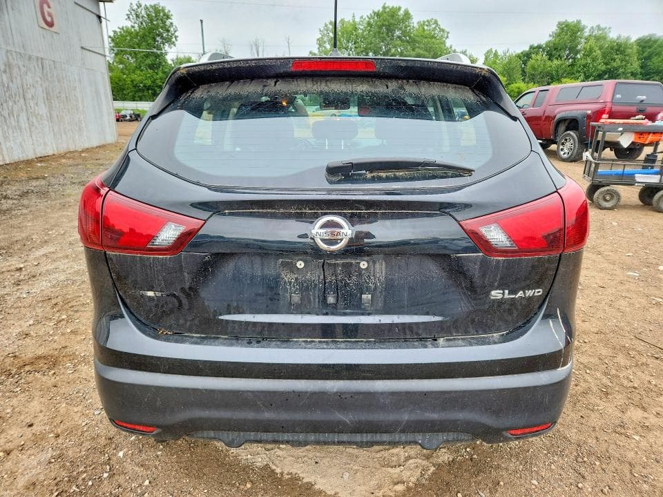 2017 NISSAN ROGUE SPORT S 6