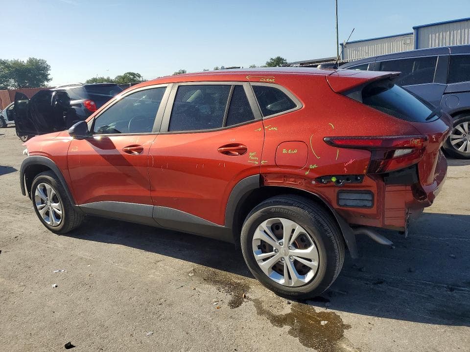 2024 CHEVROLET TRAX LS 2