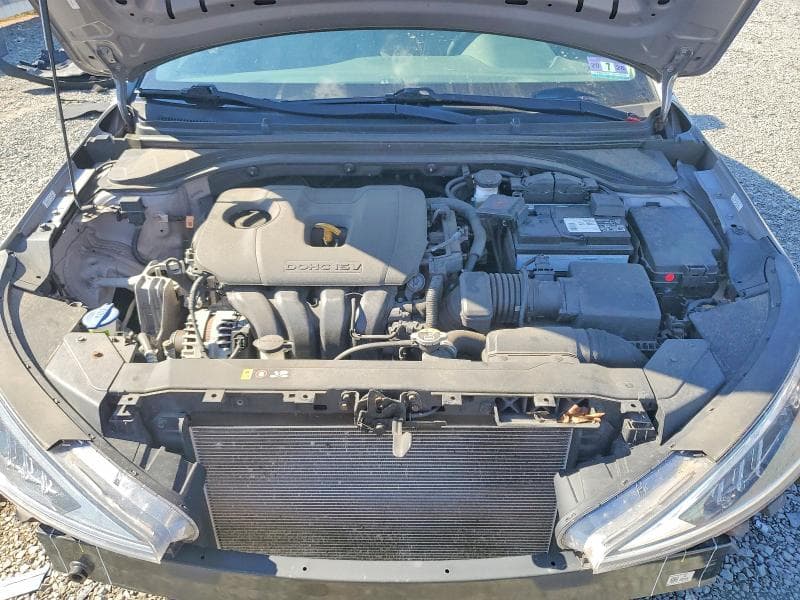 2020 HYUNDAI ELANTRA SE 11