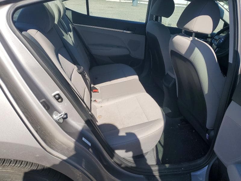 2020 HYUNDAI ELANTRA SE 10