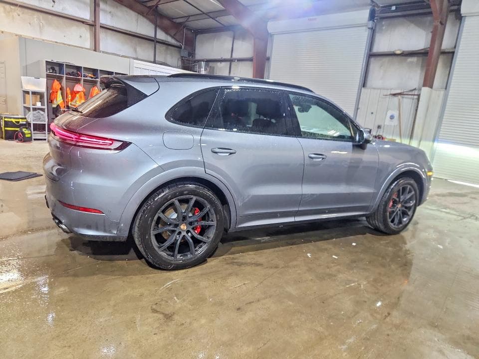 2026 PORSCHE CAYENNE S S 3